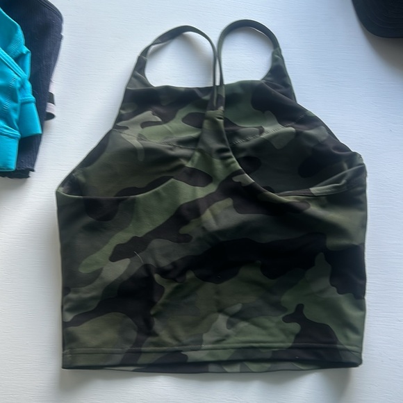 Cropped tank top - Picture 2 of 2